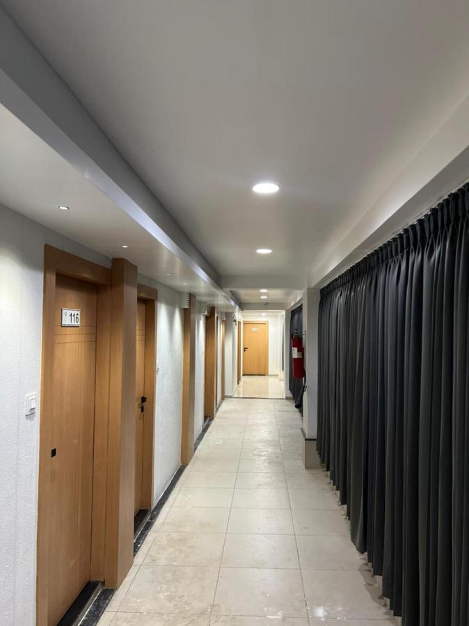 سورات Hotel Cozzy Palace المظهر الخارجي الصورة